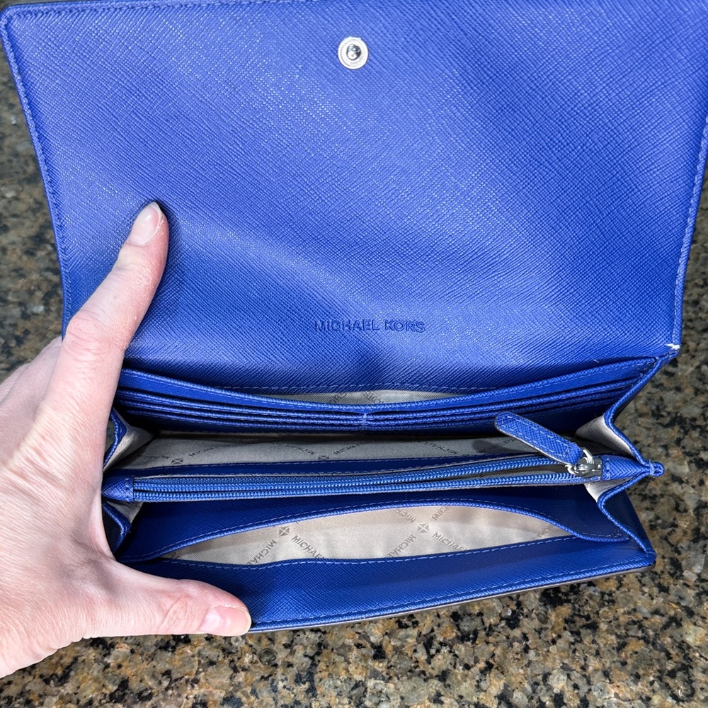 Michael Kors Blue Wallet - Picture 3 of 4